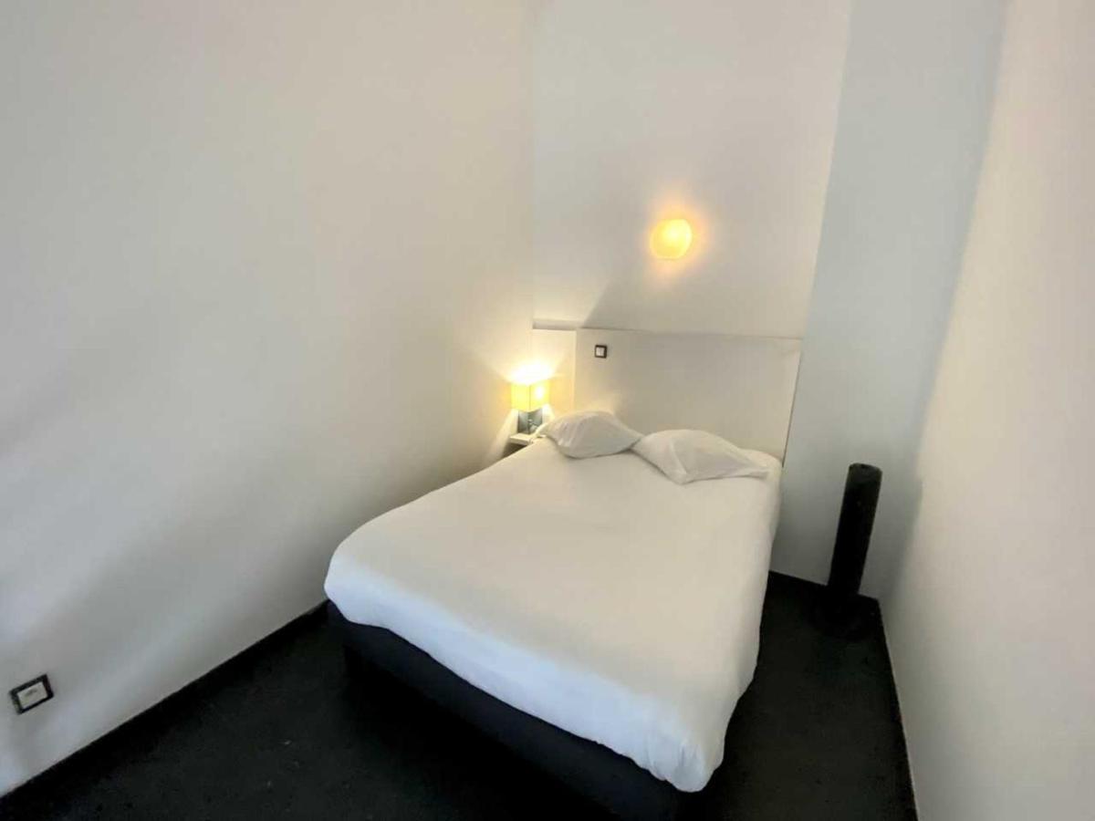 Hotel Bo Rivage Neufchâteau Esterno foto