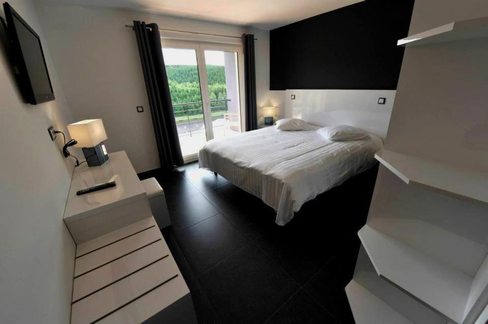 Hotel Bo Rivage Neufchâteau Esterno foto