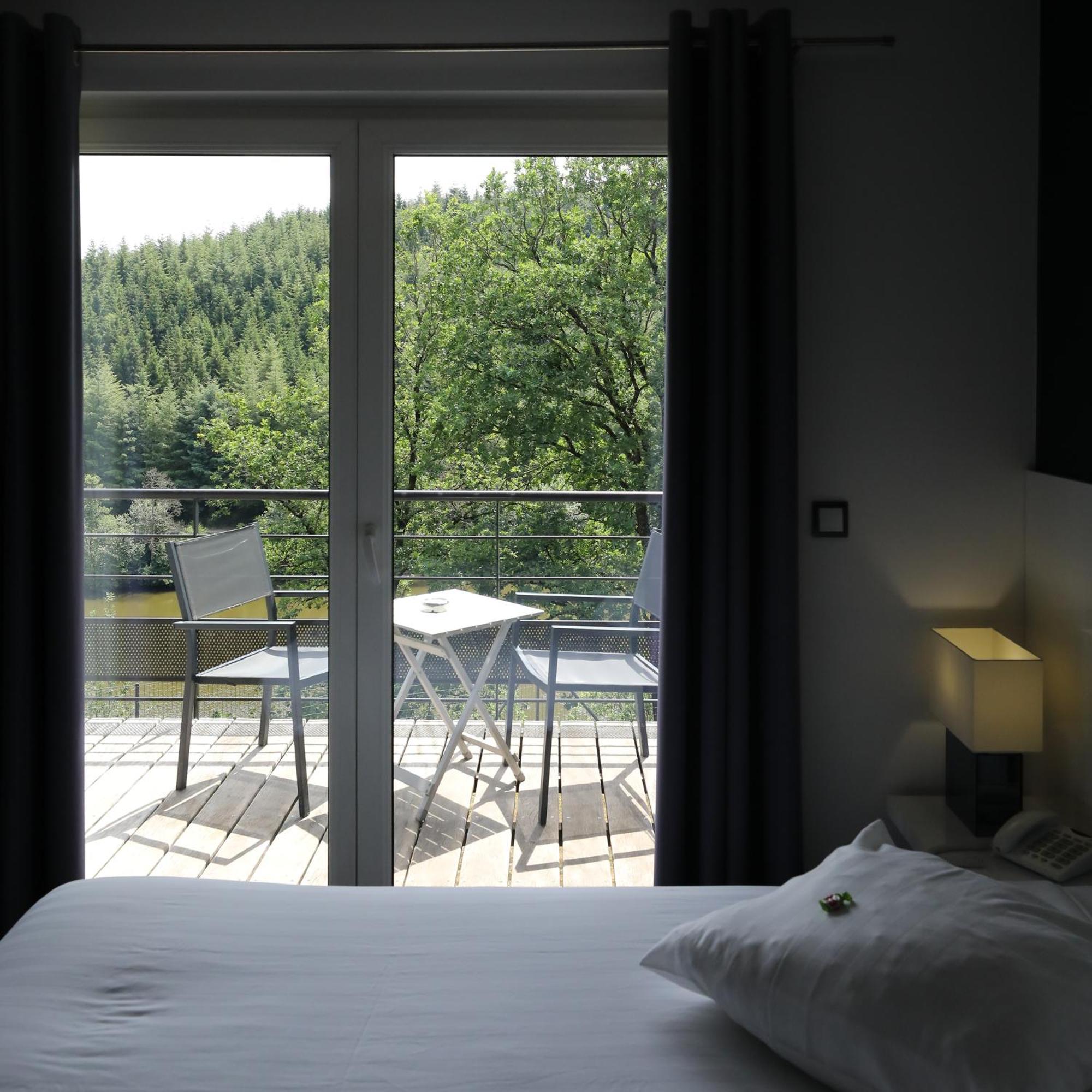 Hotel Bo Rivage Neufchâteau Esterno foto