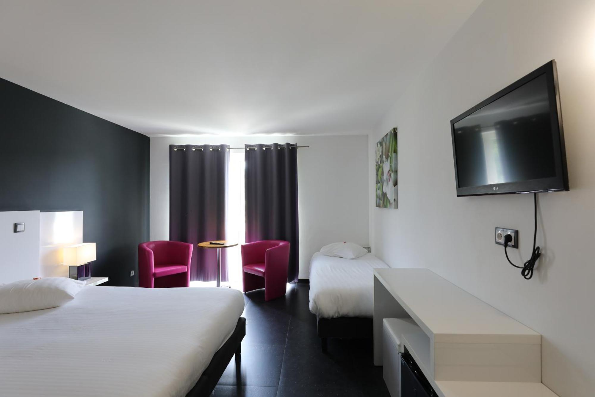 Hotel Bo Rivage Neufchâteau Esterno foto